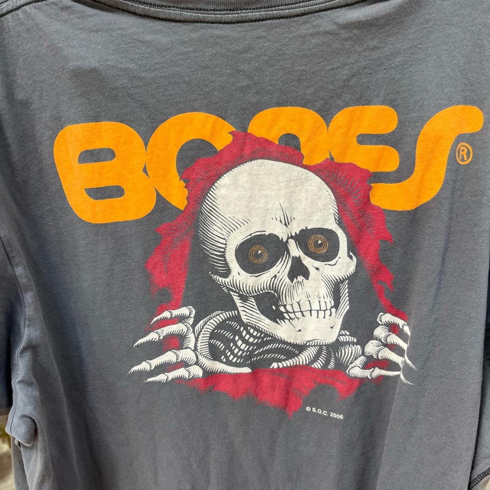 Vintage T-shirt limited edition Powell Perretta path great graphics